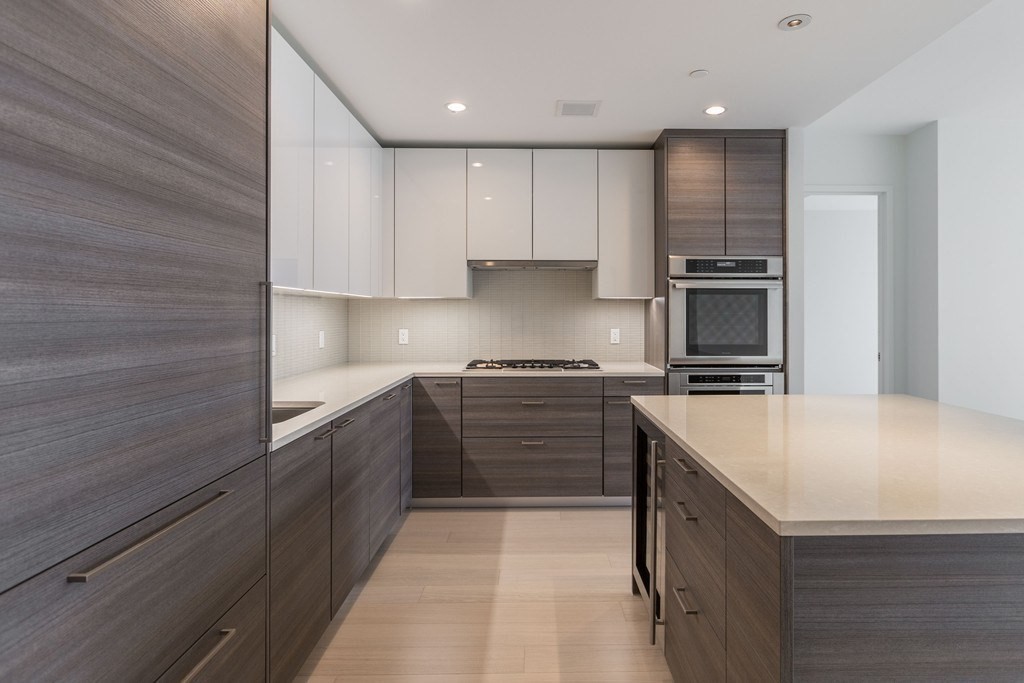 1 Franklin St # 3107