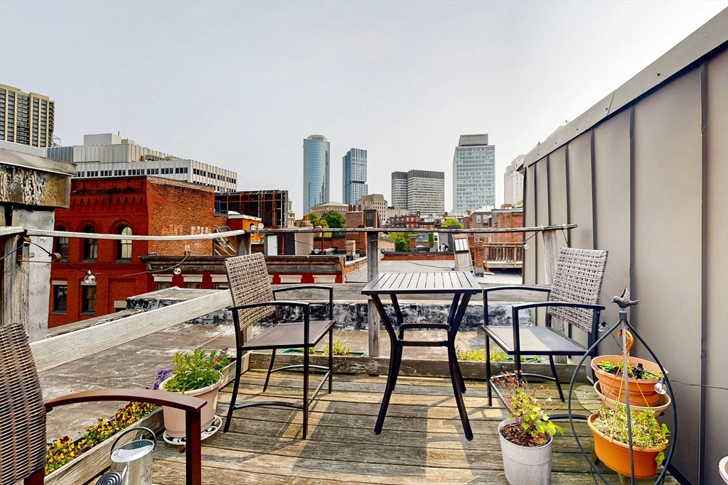 11 Irving St # 4