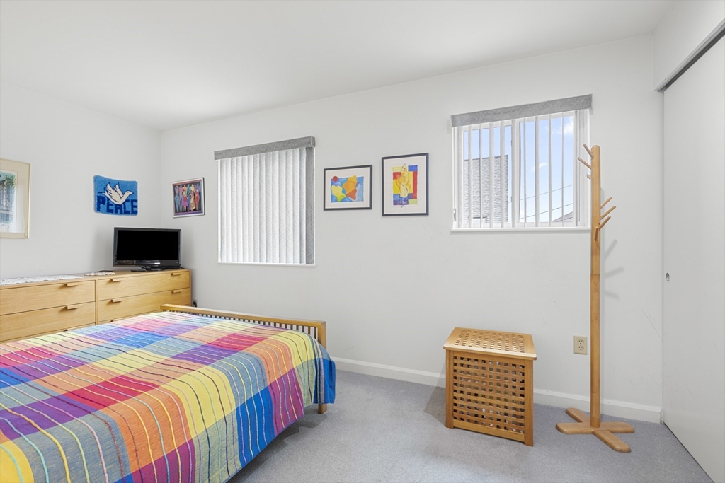 111 Governor Winthrop Rd # 111
