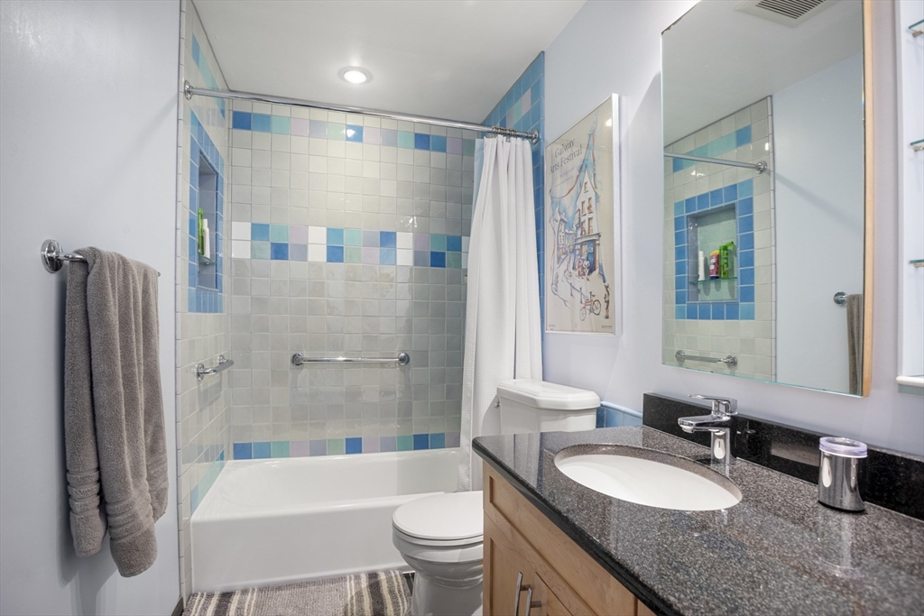 111 Governor Winthrop Rd # 111
