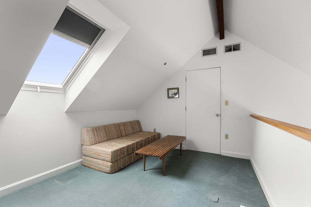 111 Governor Winthrop Rd # 111