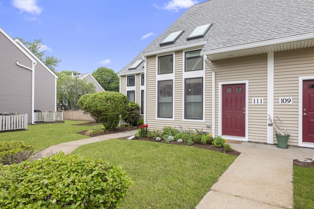 111 Governor Winthrop Rd # 111