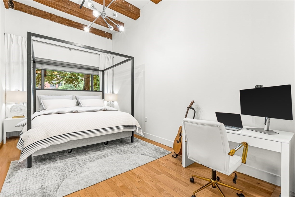 33 Sleeper St # 106