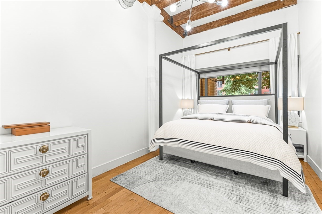 33 Sleeper St # 106