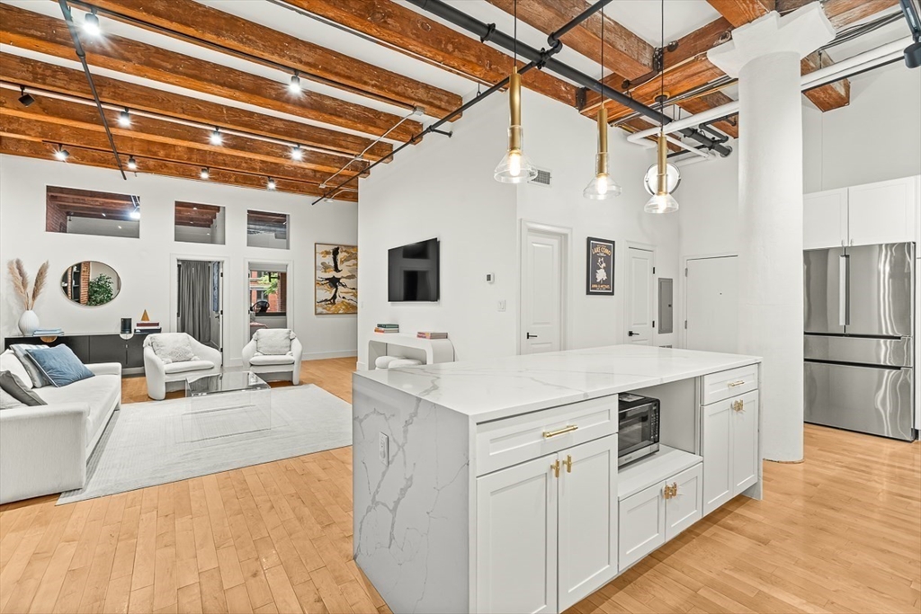 33 Sleeper St # 106