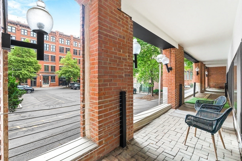33 Sleeper St # 106