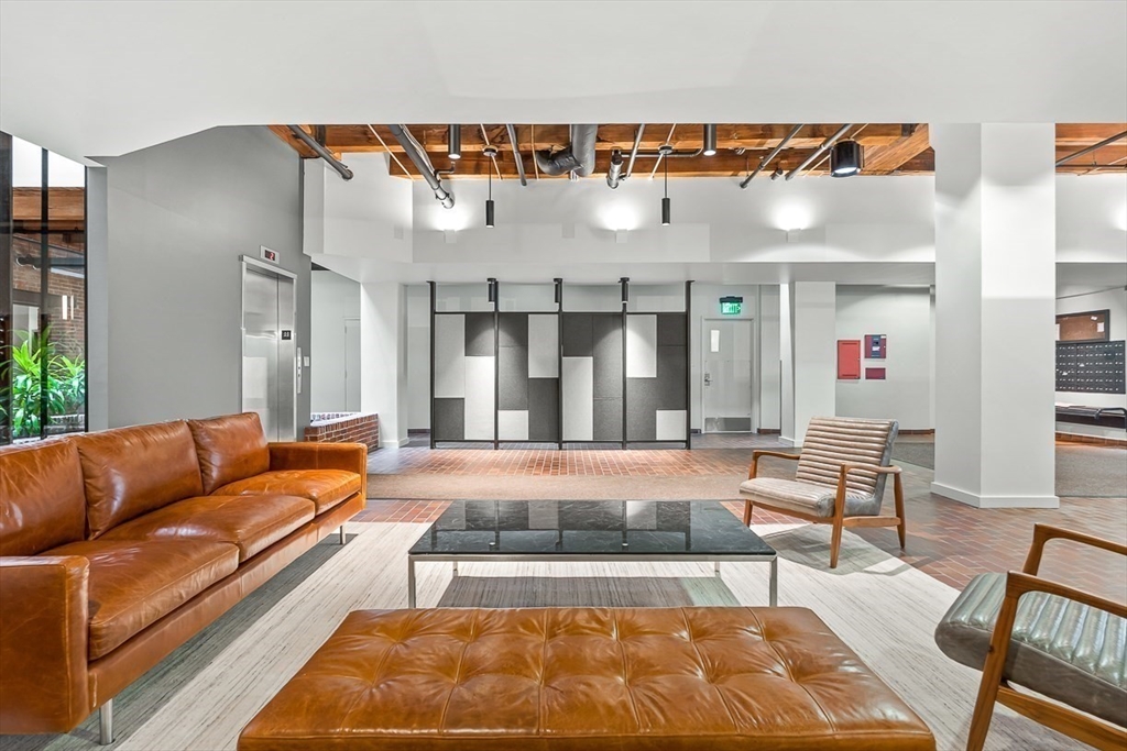 33 Sleeper St # 106