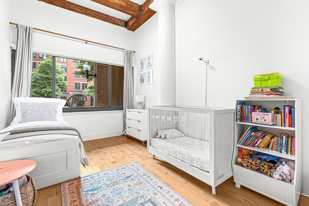 33 Sleeper St # 106