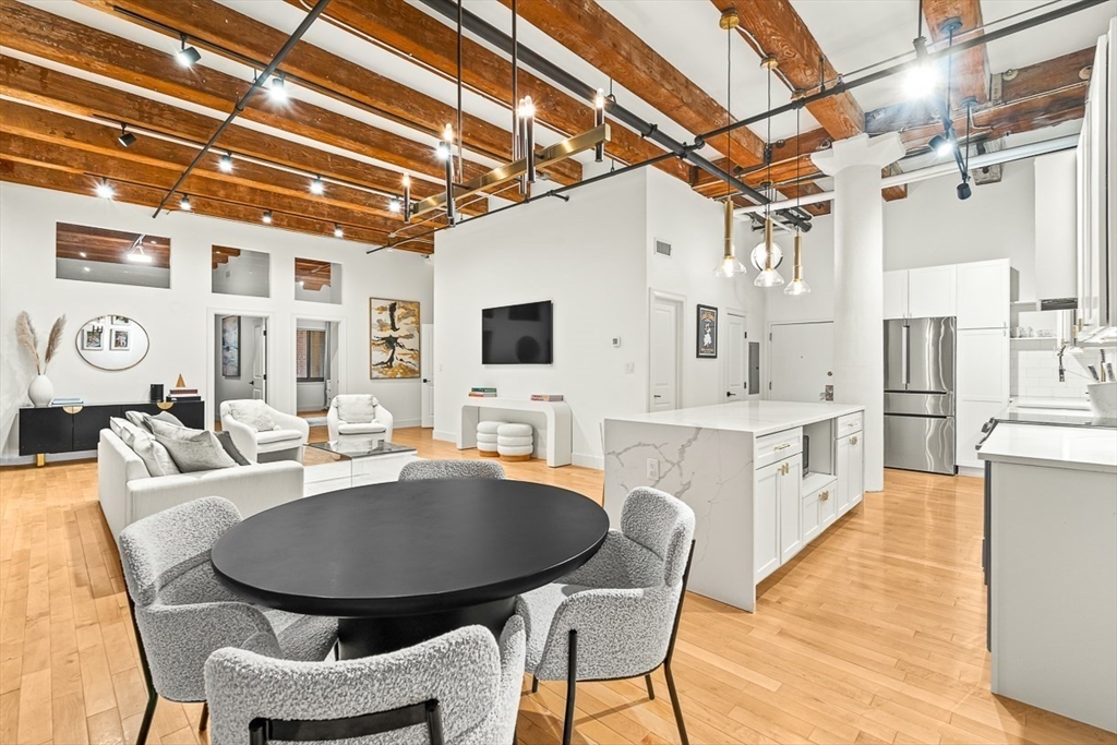 33 Sleeper St # 106