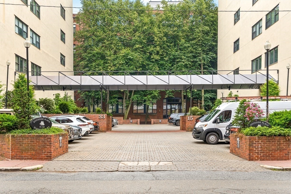 33 Sleeper St # 106