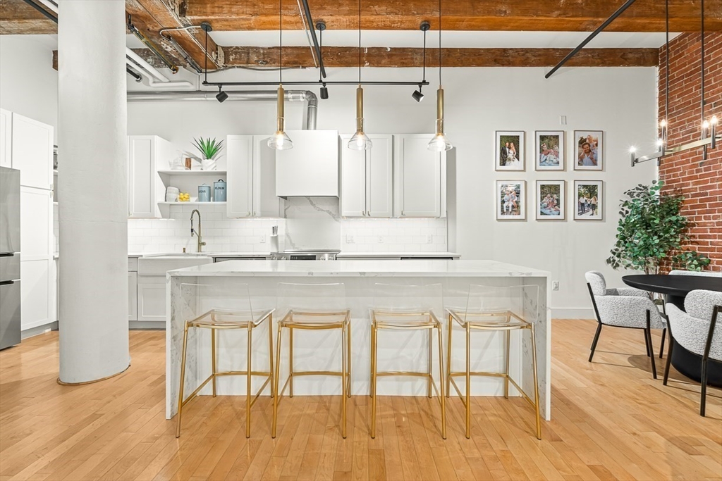 33 Sleeper St # 106