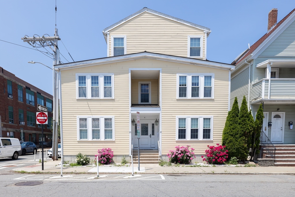 25 Cross St # 4