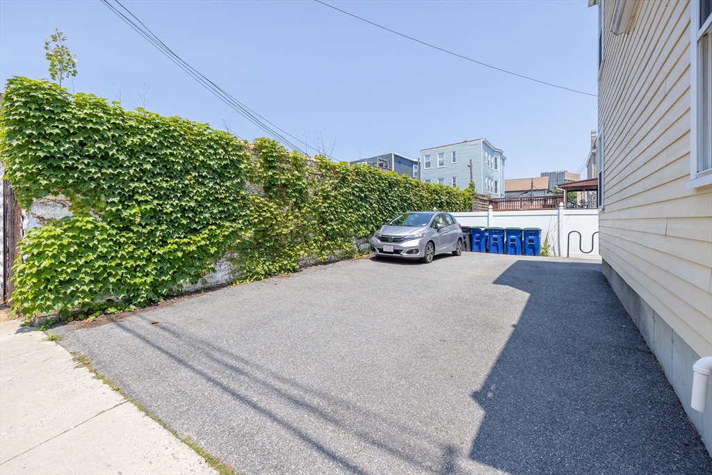 25 Cross St # 4