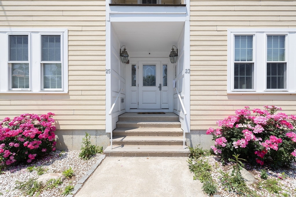 25 Cross St # 4
