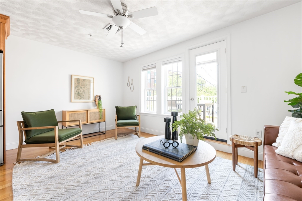 25 Cross St # 4