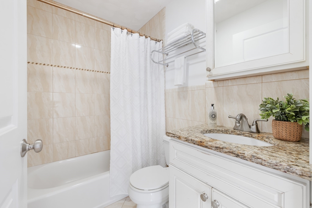 25 Cross St # 4