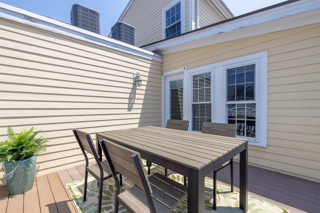 25 Cross St # 4