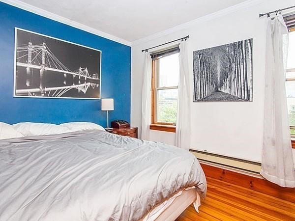 34 S Russell St # 4R