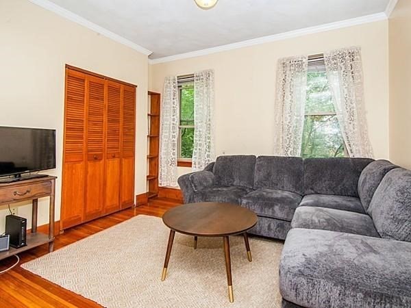 34 S Russell St # 4R