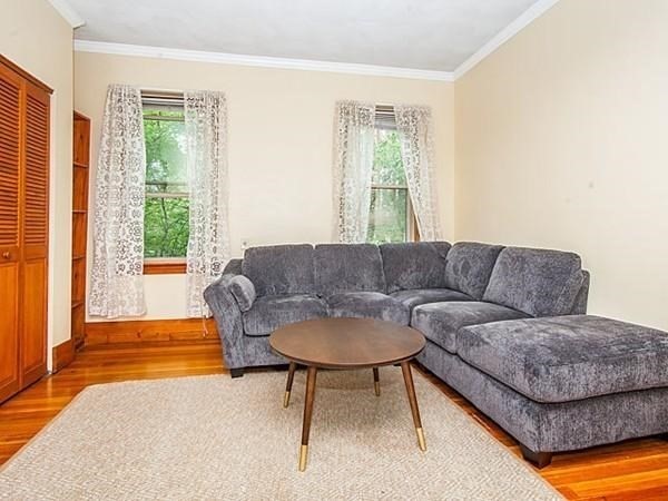 34 S Russell St # 4R