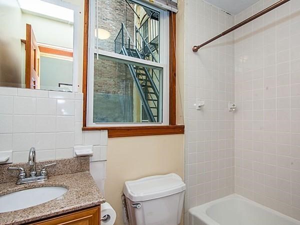 34 S Russell St # 4R