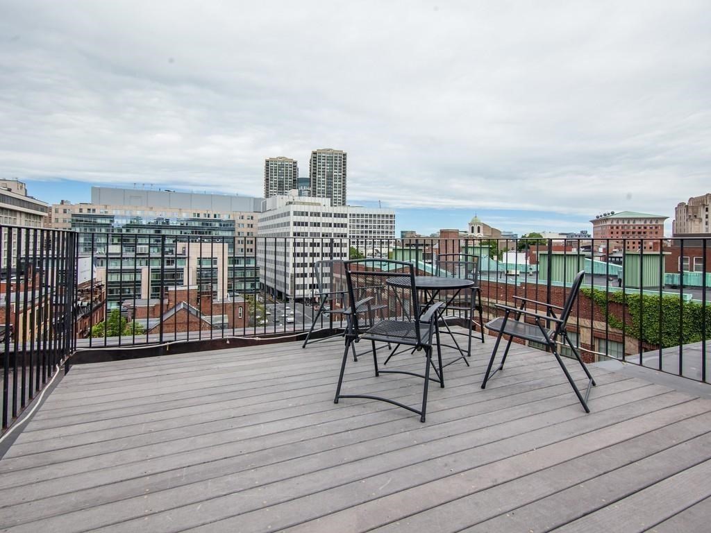 34 S Russell St # 4R