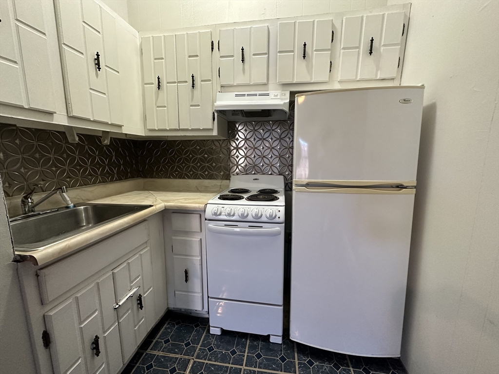 658 Tremont St. # 4