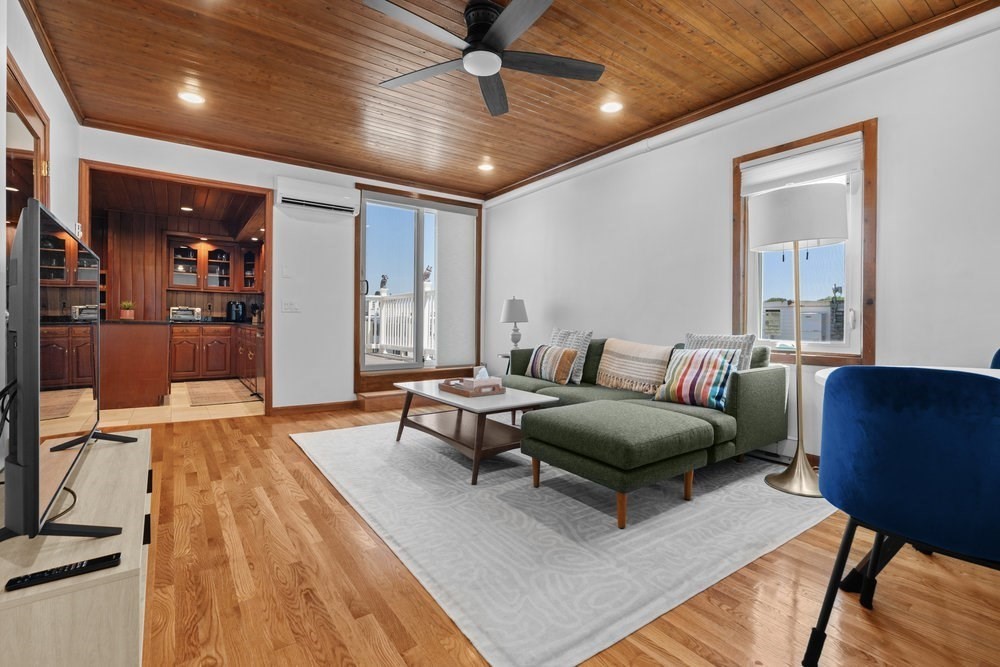 674 E Broadway # 2