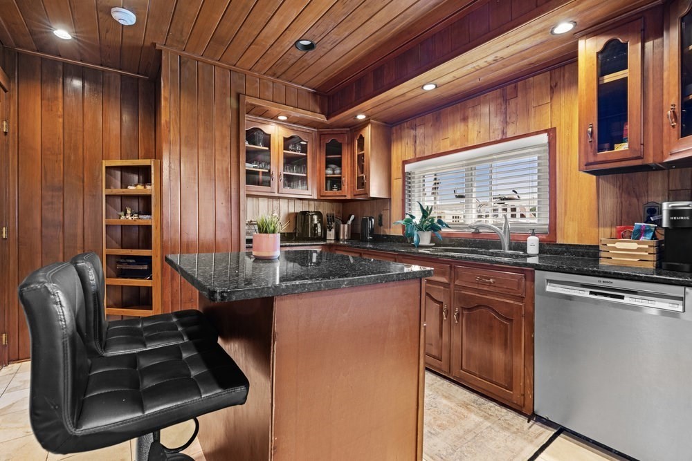 674 E Broadway # 2