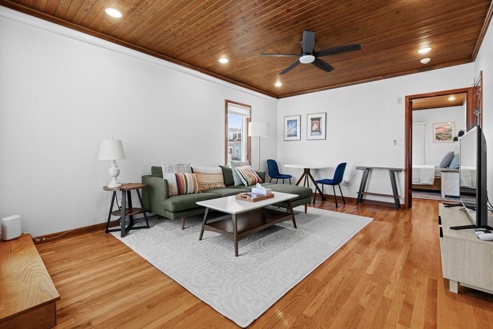 674 E Broadway # 2