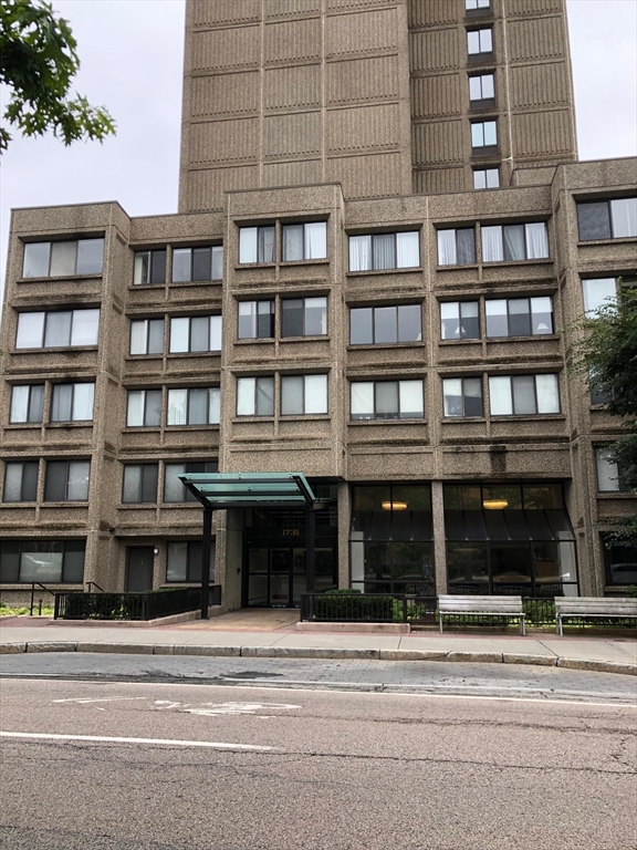 1731 Beacon St # 523