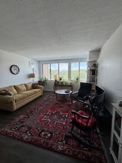 1731 Beacon St # 523