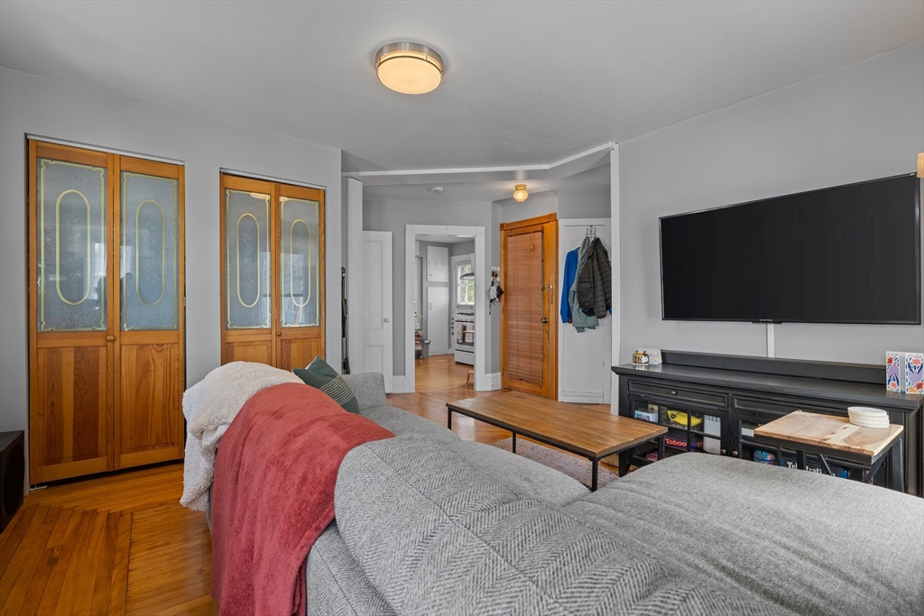 18 Horace St # 2
