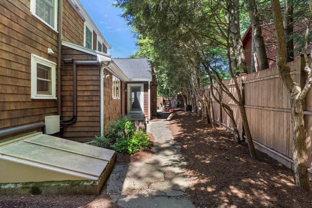 21 Hickory Road
