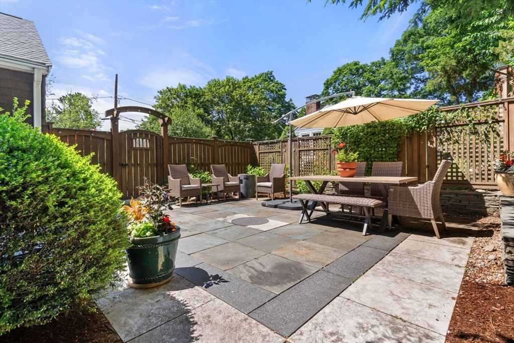 21 Hickory Road
