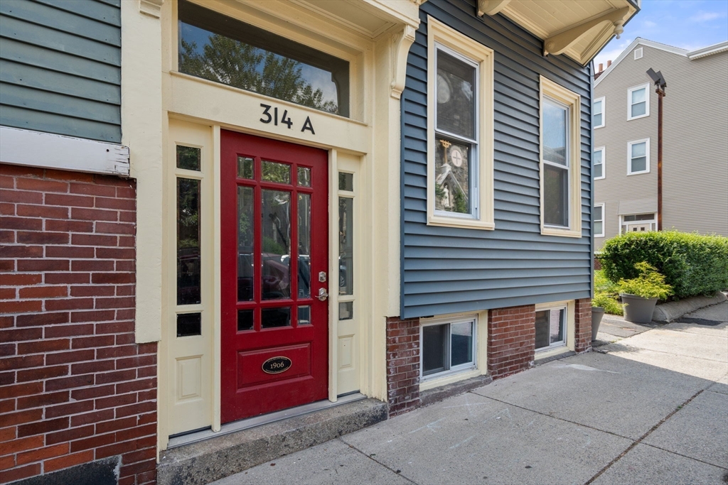 314A Bunker Hill St # 1