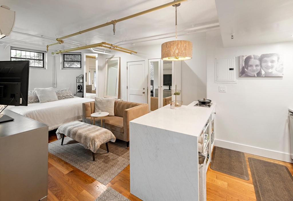 364 Marlborough St # B1