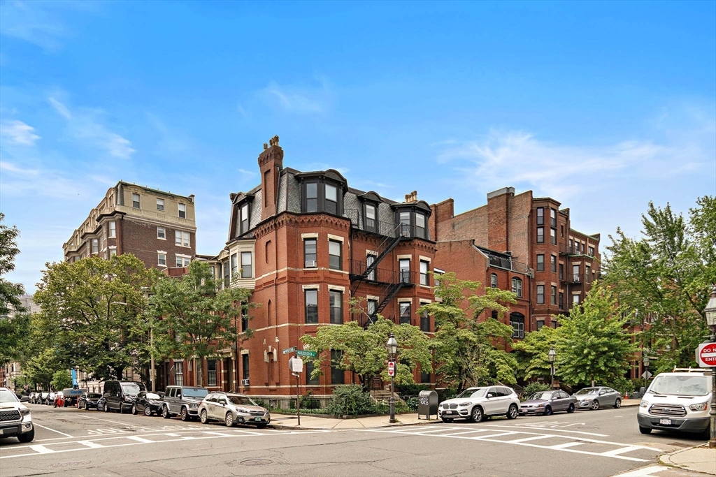 364 Marlborough St # B1