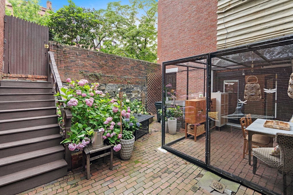 364 Marlborough St # B1