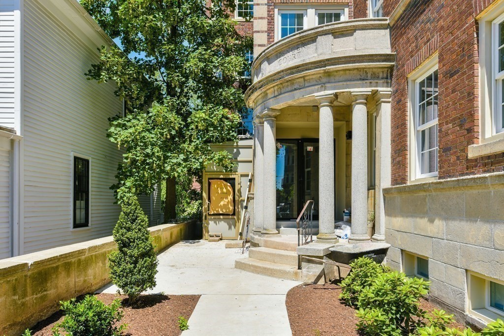 9 Dana St # 36