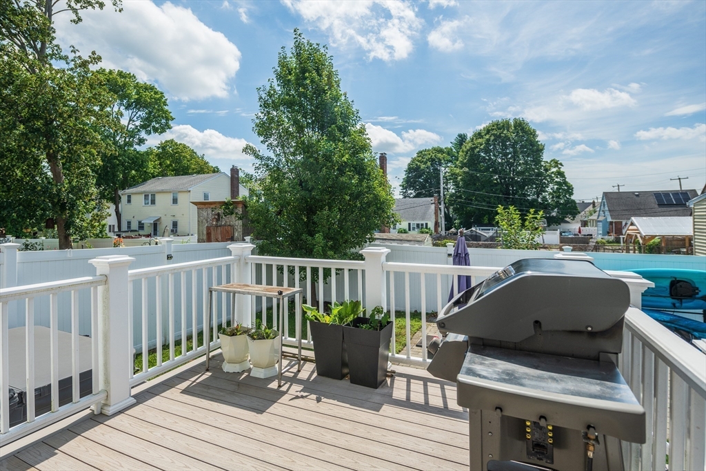 7 Brockton Ave
