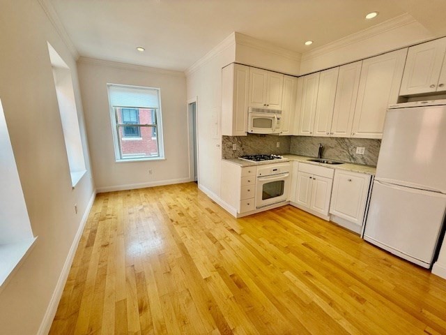 11 Unity St # 8