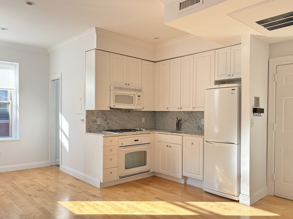 11 Unity St # 8