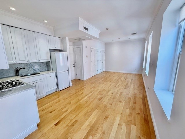 11 Unity St # 8