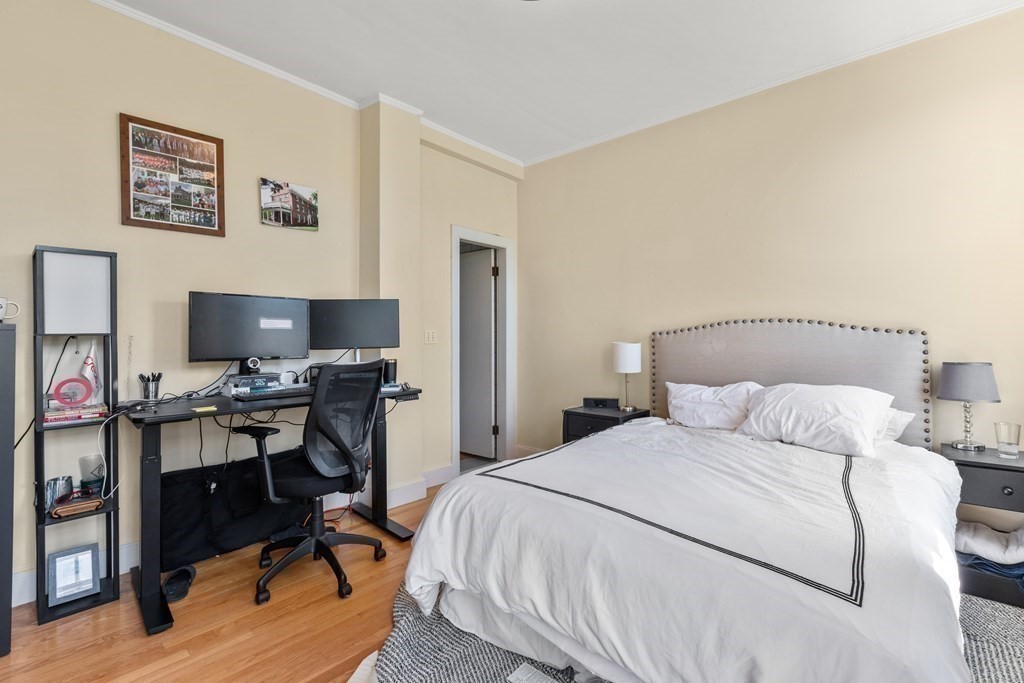 8 Gloucester St # 12A