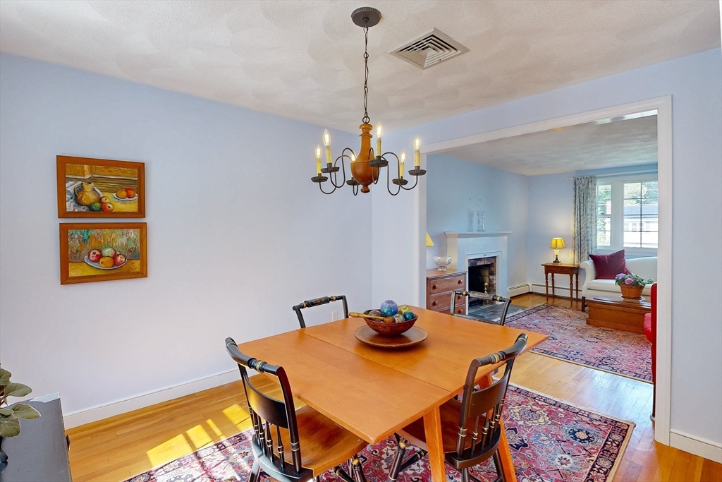 3 Spring Valley Rd