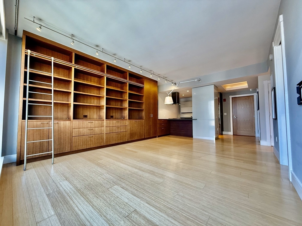 45 Province St # 1803