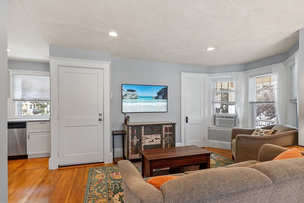 51 Gooch St # 2