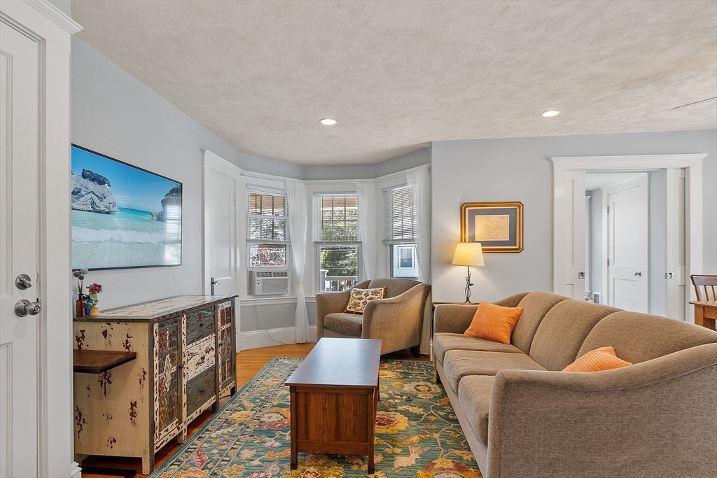 51 Gooch St # 2