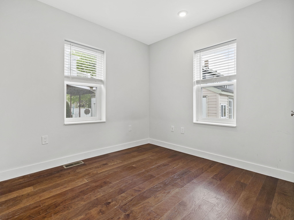 79 Bailey Rd # 1